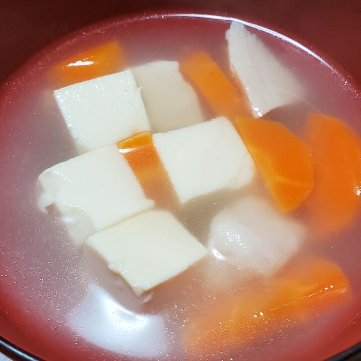 豆腐入りサラダチキンスープ